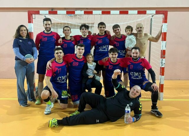 Victoire de nos seniors garçons 1.  28-25 👏👏👏