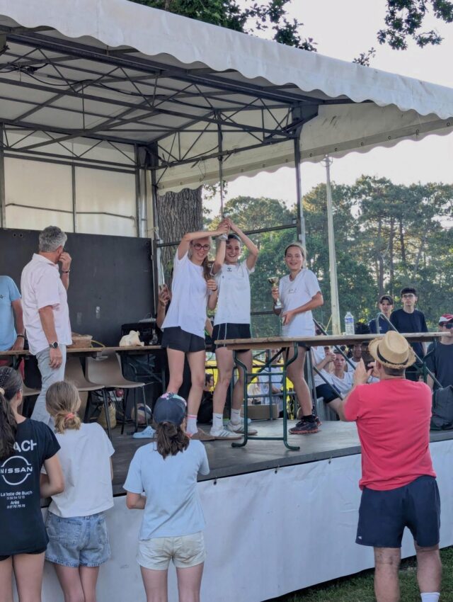 Nos 18 filles au tournoi de Lège qui finissent 5eme et 6eme ex æquo puis 4eme dans la phase finale avec PE2M 👏👏