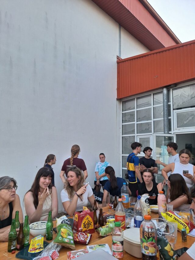 Auberge espagnole de nos seniors filles pour clôturer la saison